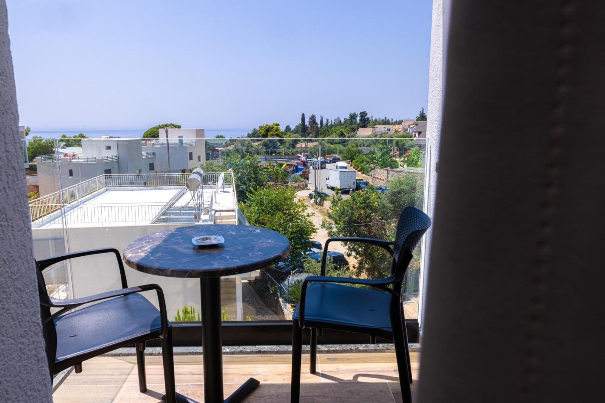 Patio Mare Hotel Dhermi Luaran gambar
